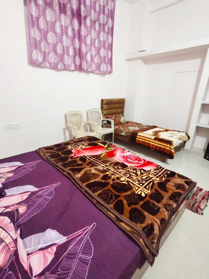 Deviksha Home Stay Ujjain Bagian luar foto