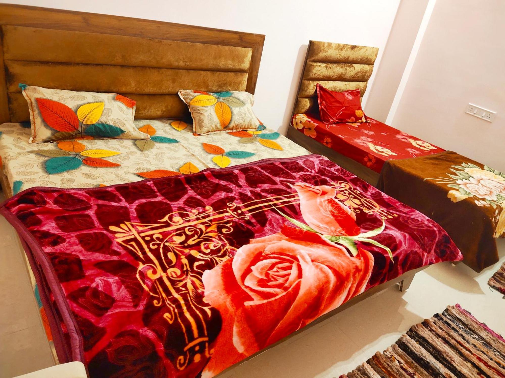 Deviksha Home Stay Ujjain Bagian luar foto