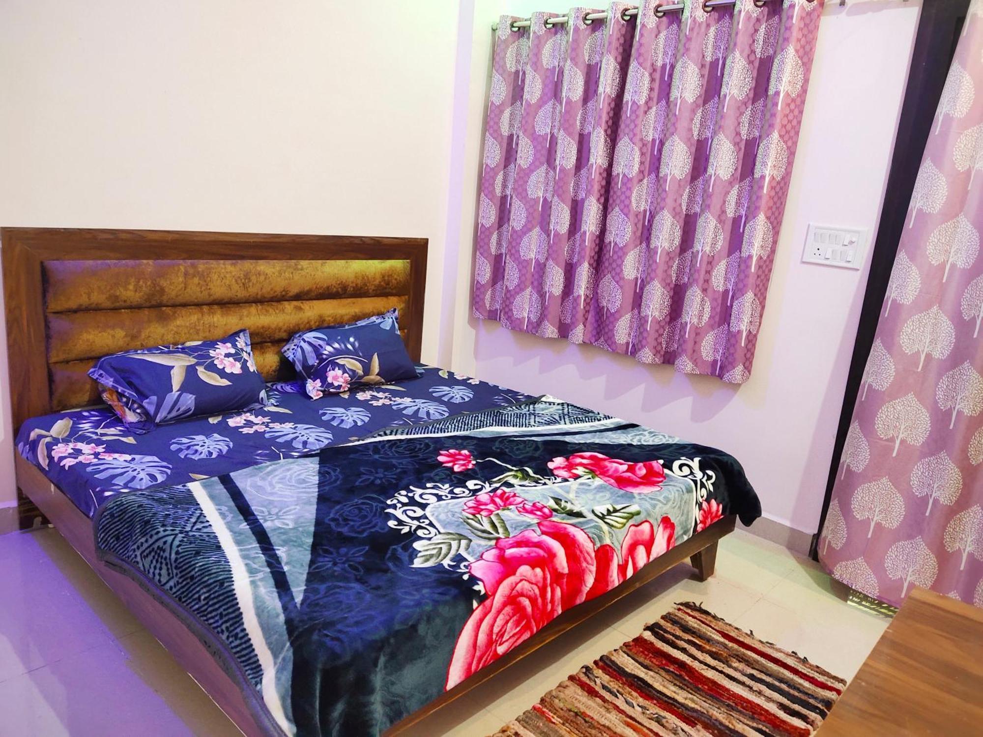 Deviksha Home Stay Ujjain Bagian luar foto