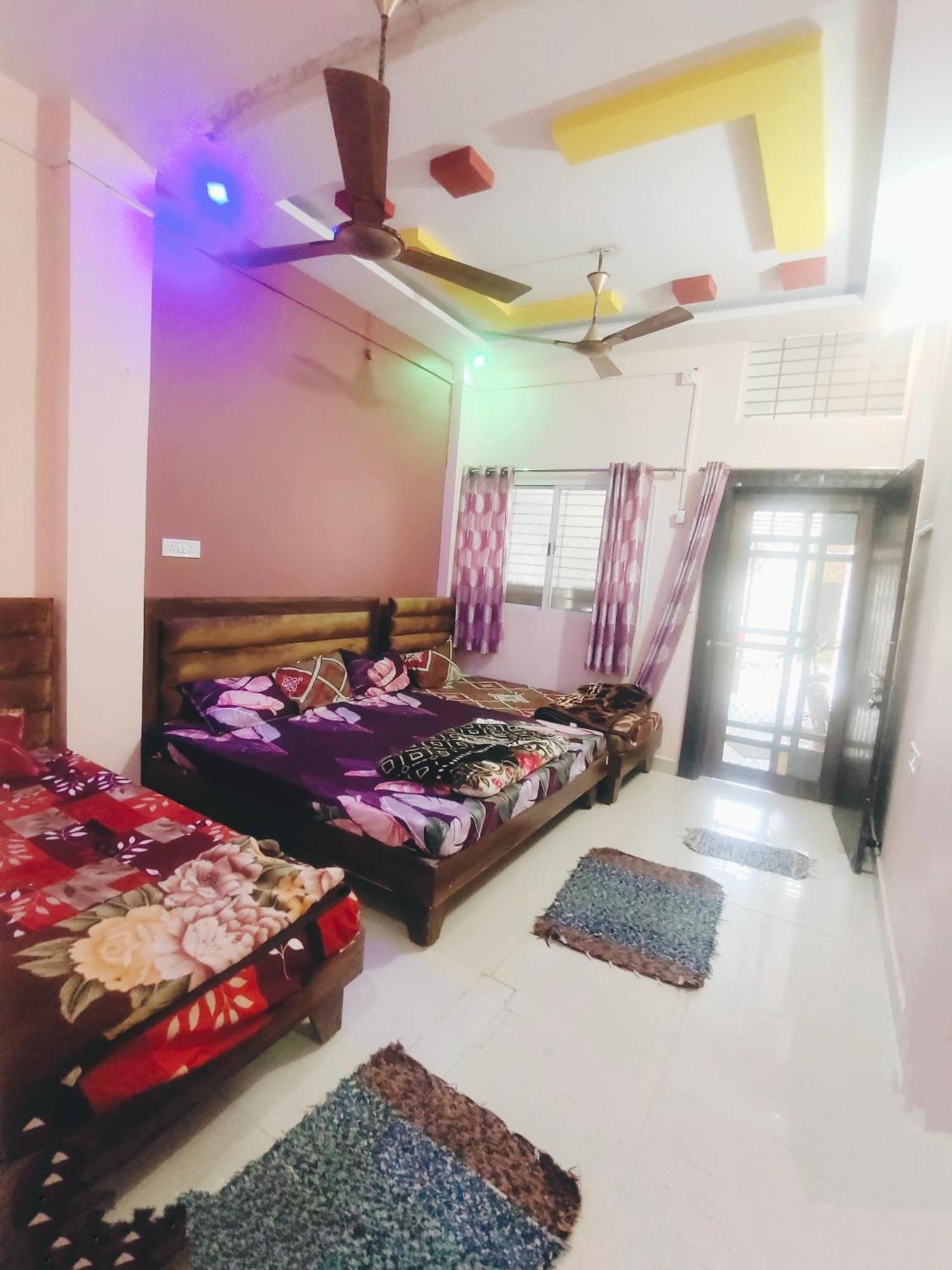 Deviksha Home Stay Ujjain Bagian luar foto