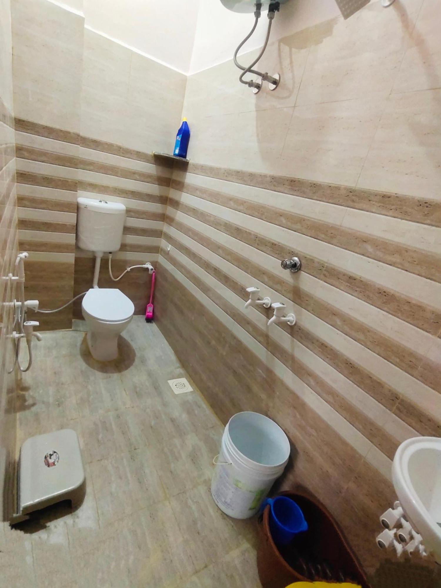 Deviksha Home Stay Ujjain Bagian luar foto