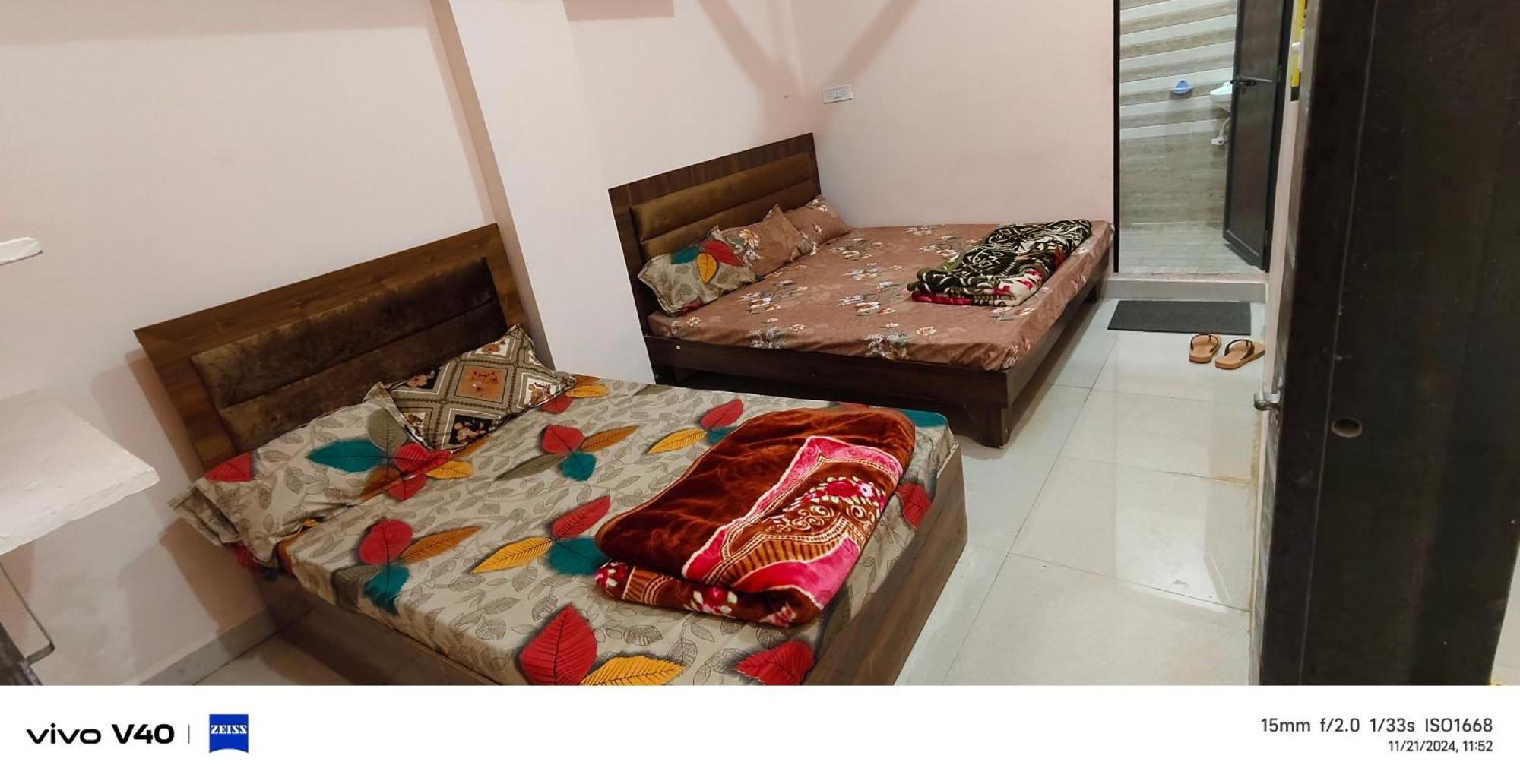 Deviksha Home Stay Ujjain Bagian luar foto